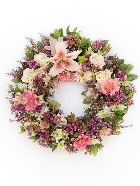 Soft Pink Round Wreath Medium (As Shown) Bloomable