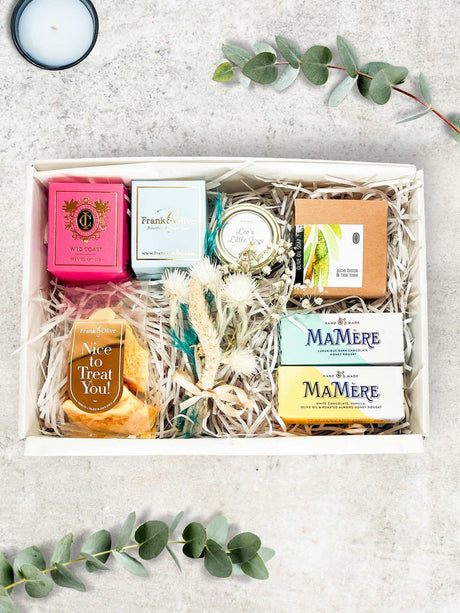 Luxury snack gift box for her featuring artisanal treats with elegant packaging, ideal for special occasions and memorable moments.
