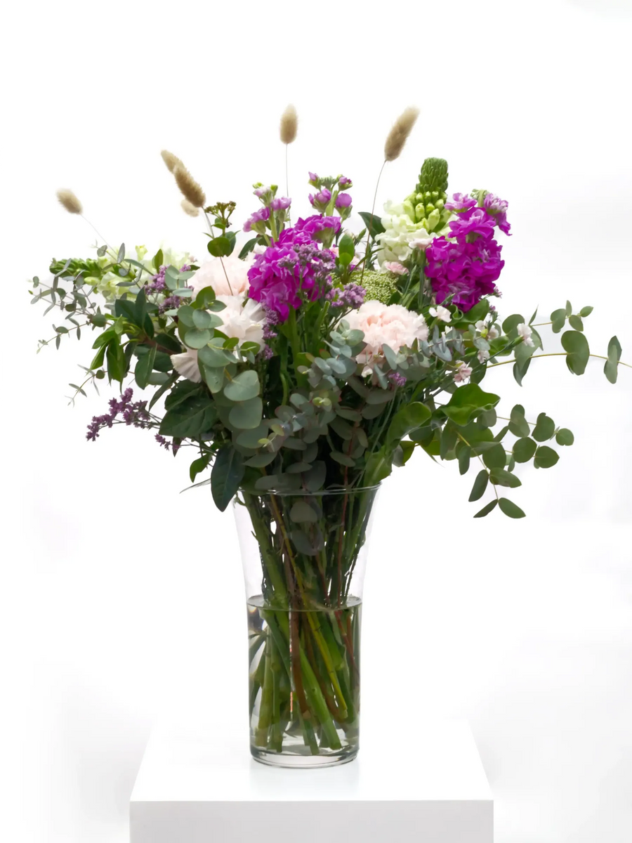 The Commonfolk VALENTINE Candle - Petals On Parade